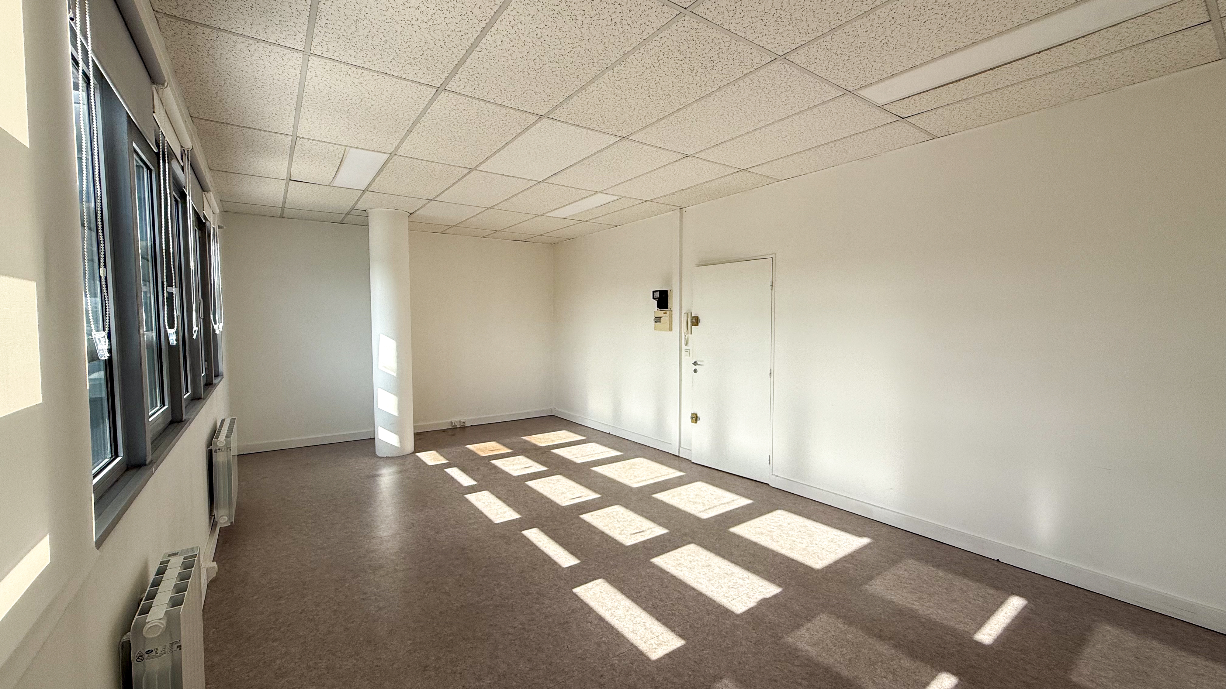 Bureau B44 - 100M²