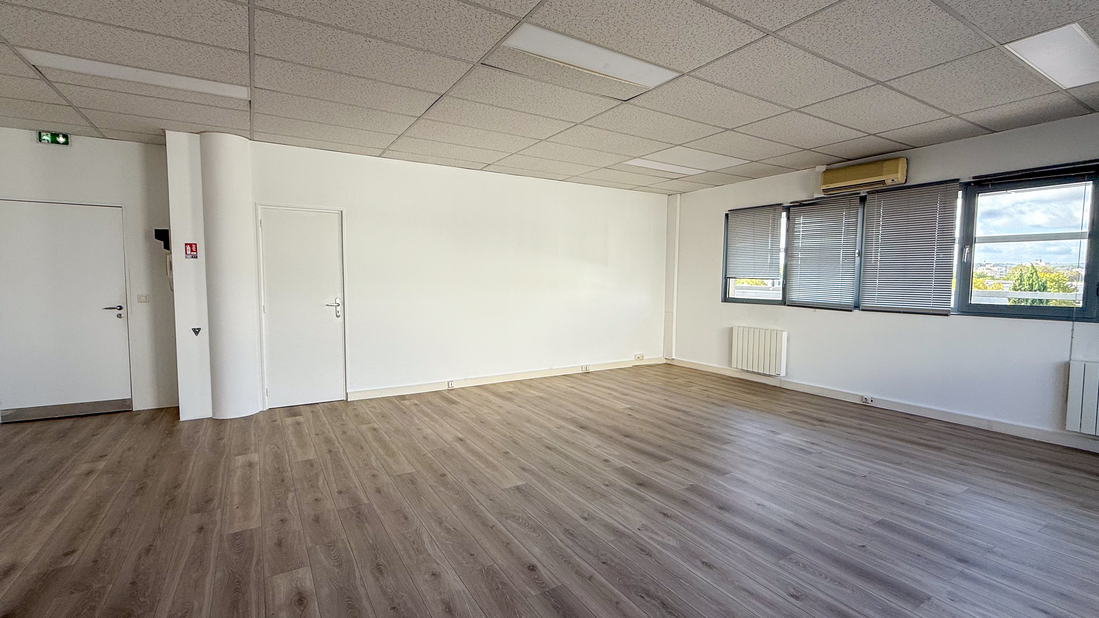 Bureau B49 - 50M²